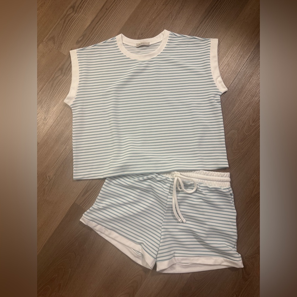 NEW Zenana Set